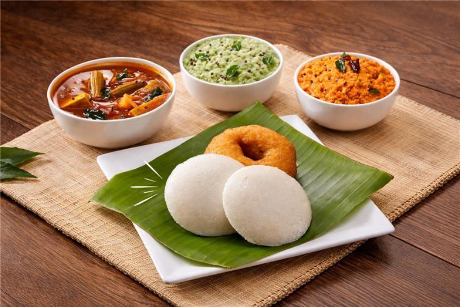 Soft idli and crispy vada in Milpitas restaurant
